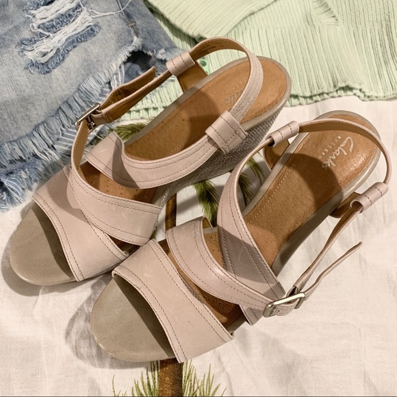 clarks cream sandals